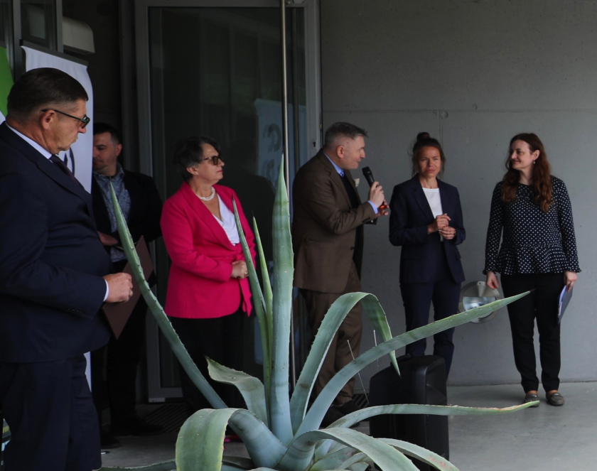 Dla uczniów i nauczycieli o Holokauście